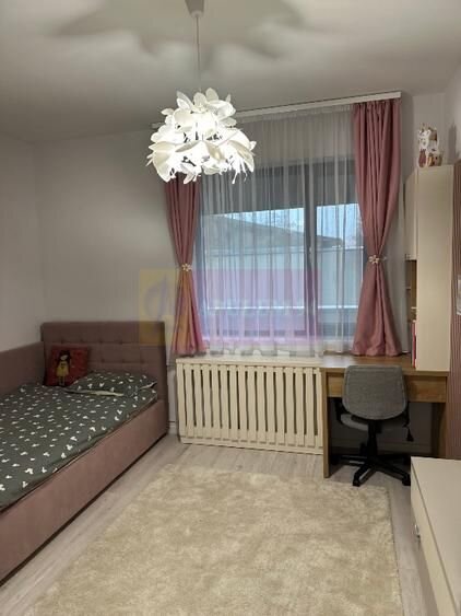 Vanzare apartament 4 camere in zona Calea Calarasilor,bloc nou